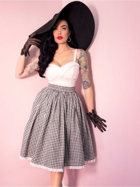 Vixen by Micheline Pitt Dresses & Skirts - Vixen by Micheline Pit Maneater Top Size S White